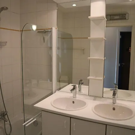 With View Of The Harbor Channel Apartment *